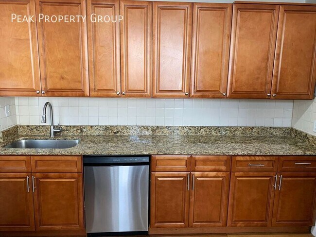 Building Photo - 293 E 14th Ave