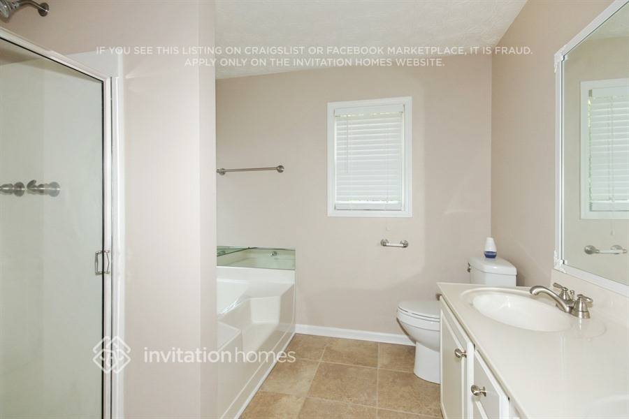 Building Photo - 3990 Piper Glen Dr NE