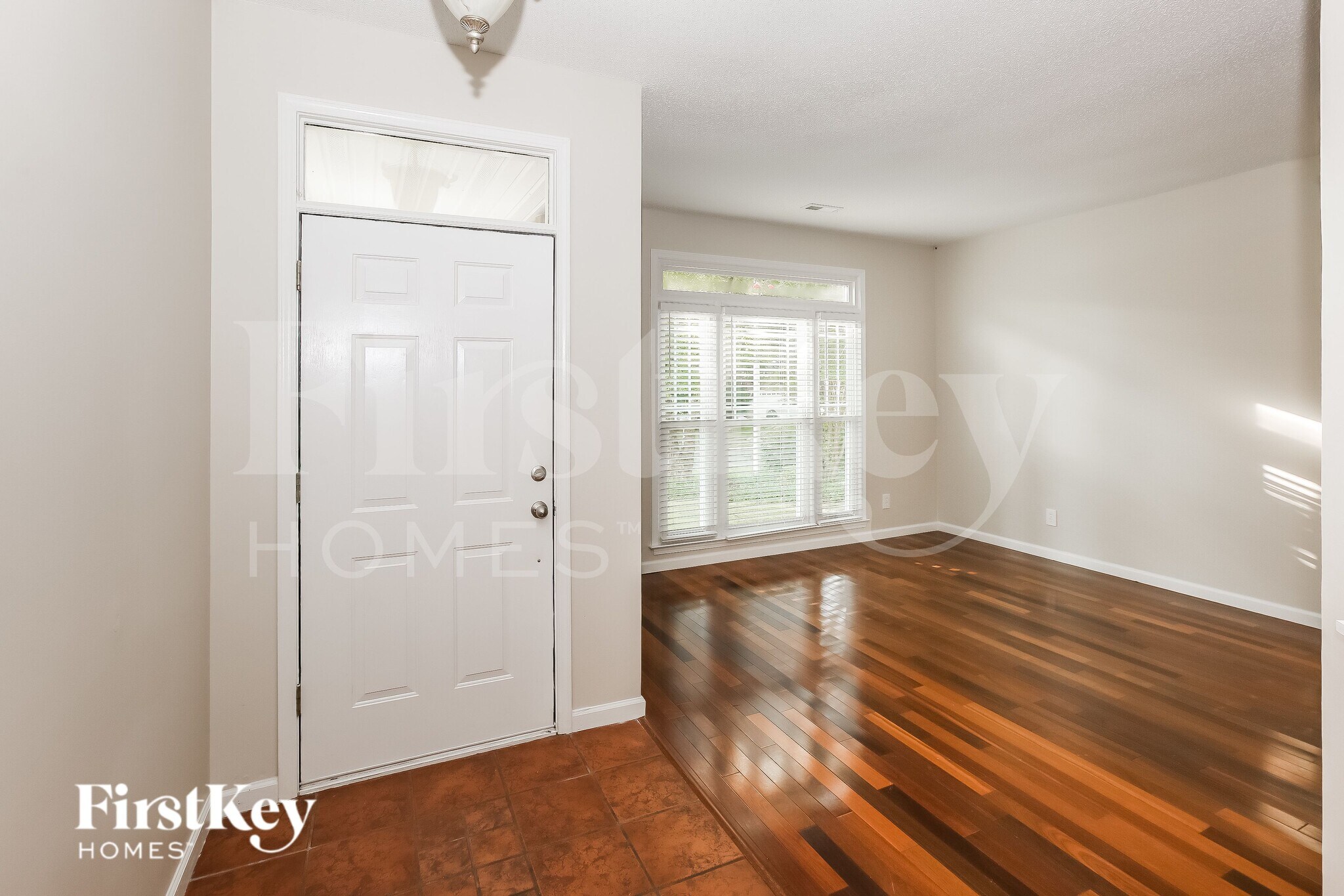 Building Photo - 6509 Mimosa St