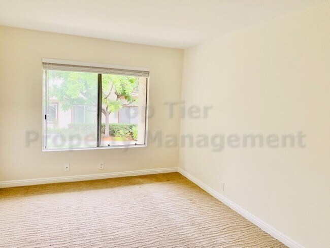 Building Photo - 4015 Porte La Paz