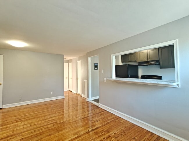 Building Photo - 6770 Blakemore St