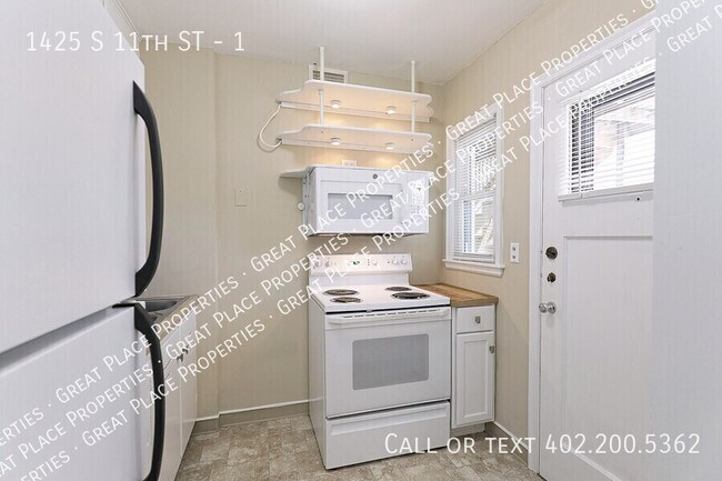 Building Photo - 1425 S 11th St