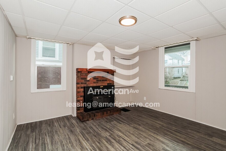 Building Photo - 1018 Underwood Pl