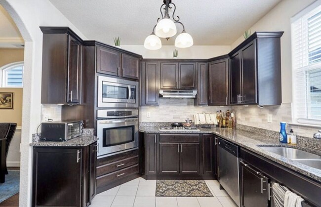 Building Photo - All-Inclusive Room in Stylish Kempsville Condo w/ Garage