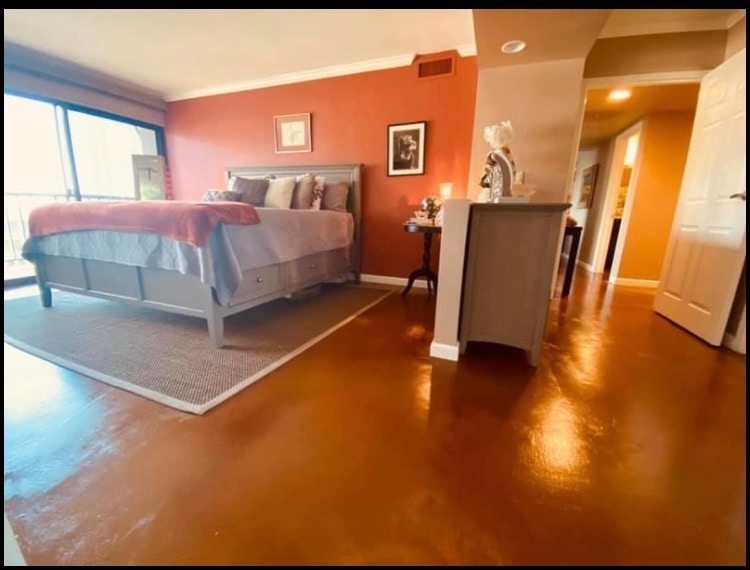 Large master bedroom with remote control blackout blinds - 500 N St