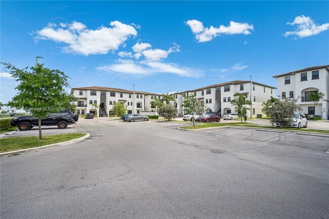 Building Photo - 15500 SW 136th St