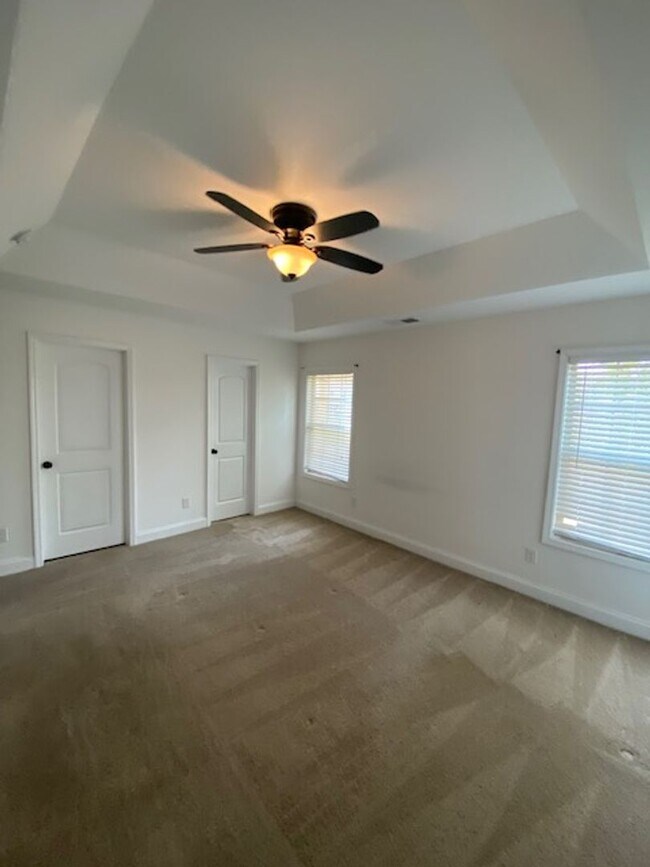 Building Photo - 3 Bedroom 2 Bath home in LEXINGTON.