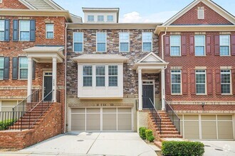 Building Photo - 2550 Sibley Dr