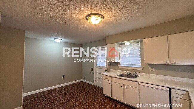 Building Photo - 3212 13 Colony Mall