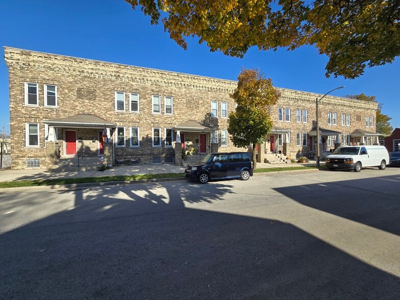 Building Photo - 385 E Becher St