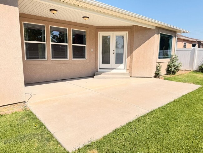Building Photo - GORGEOUS 3Bed 2Bath 3Car Garage in NorthEast GJ!!!!!