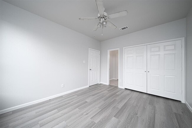 Building Photo - 13111 S Bellaire Estates Dr