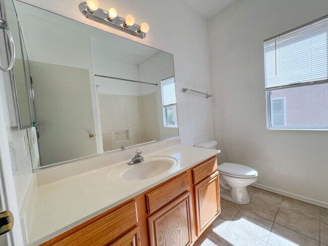 Building Photo - HOUSE-COTTONWOOD- GYM/POOL - DEL WEB COTTO...