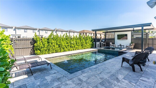 Building Photo - 15817 SW 138th Terrace