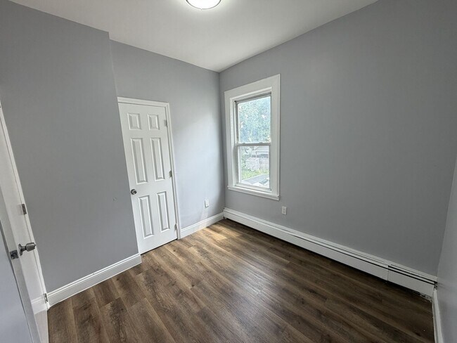 Building Photo - 105 23rd Ave