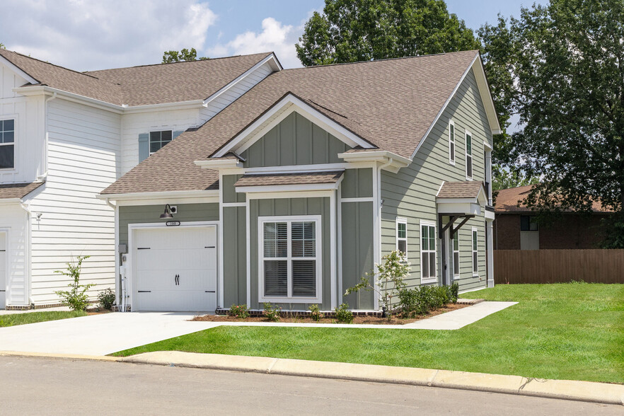 Primary Photo - Harts Branch Townhomes