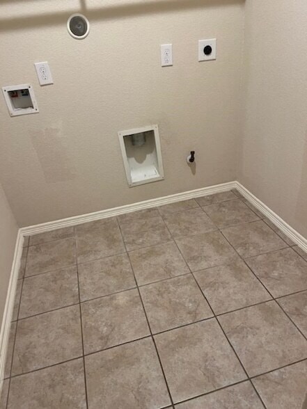 Building Photo - 2335 Republic Wy