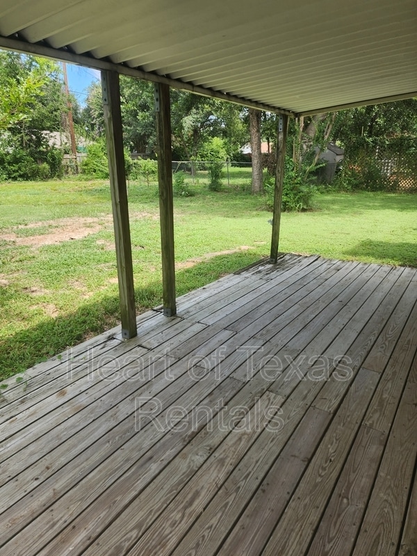 Building Photo - 465 Cranbrook Dr