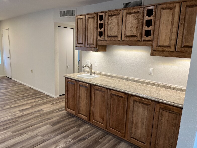 Building Photo - 735 Leisure World