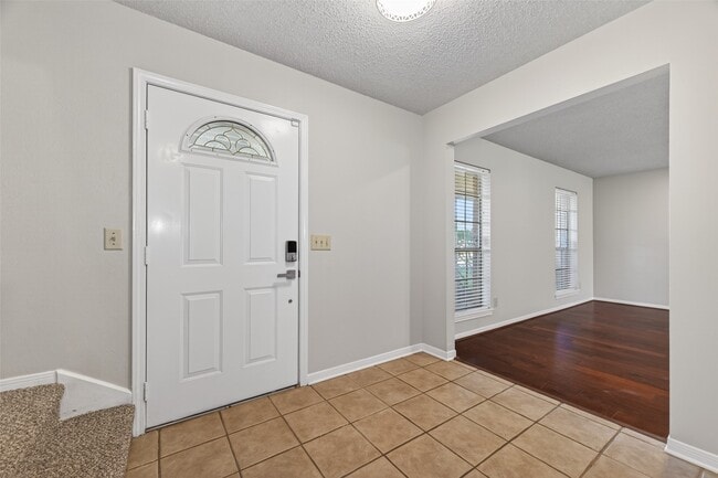 Building Photo - 21215 Park Bluff Dr