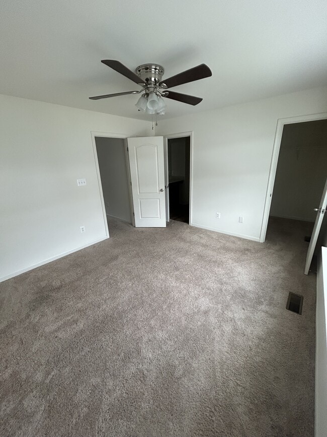 Building Photo - 164 Scotch Pine Dr