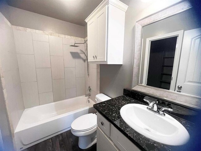 Building Photo - 2165 Buena Vida Ln