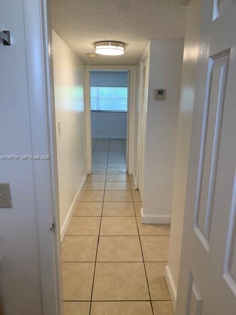 Building Photo - 9357 Fontainebleau Blvd