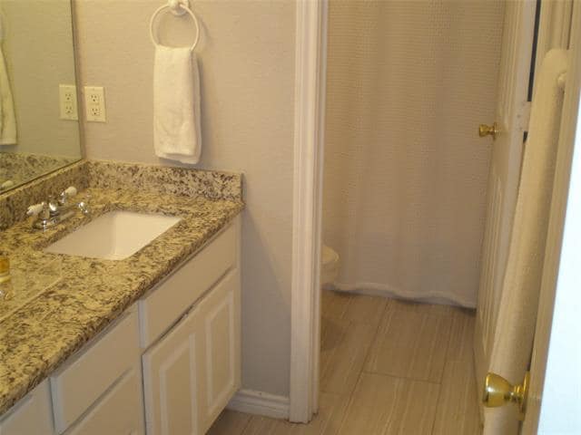 Building Photo - 6023 Oram St