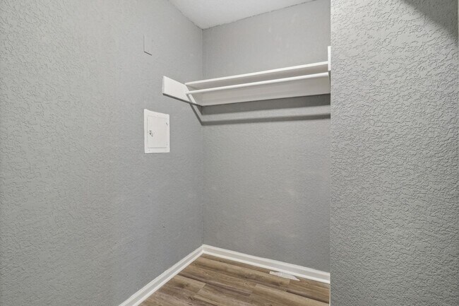 Interior Photo - SILVERSPRING APARTMENTS