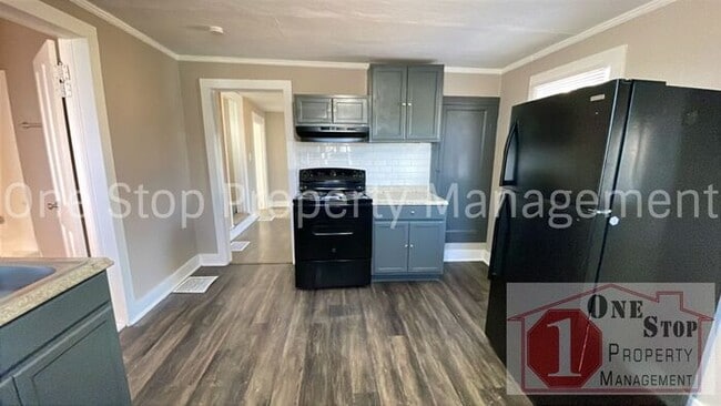 Building Photo - 3-bedroom, 2-bath in Liberty