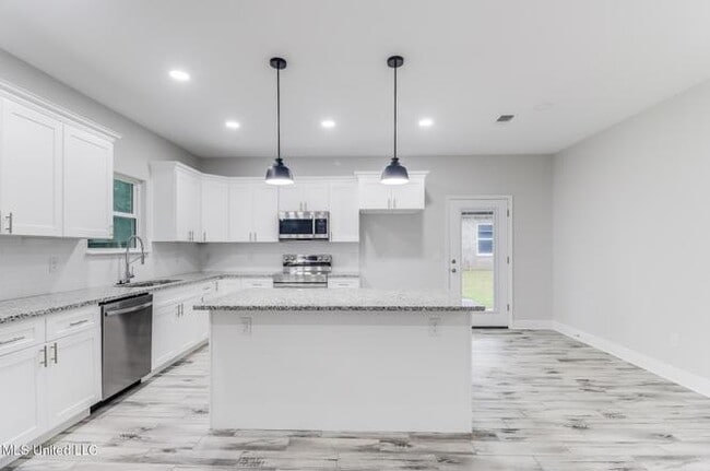 Building Photo - 3121 Seahorse Rd