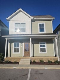 Building Photo - 4-Bedroom HOA Townhome with Pool Access Near Downtown Cookeville