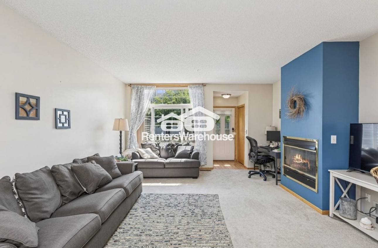 Building Photo - 8829 Branson Dr