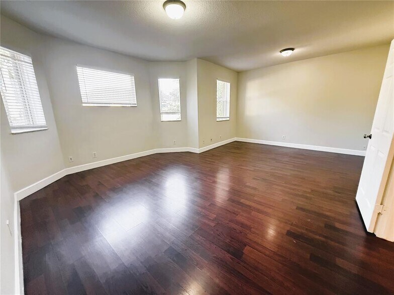 Building Photo - 5081 SW 136th Ter