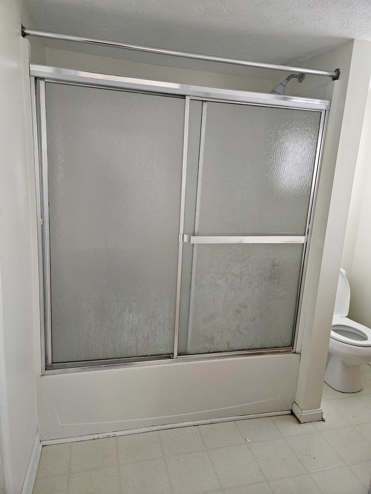 Bathroom - 9 1/2 3rd Ave