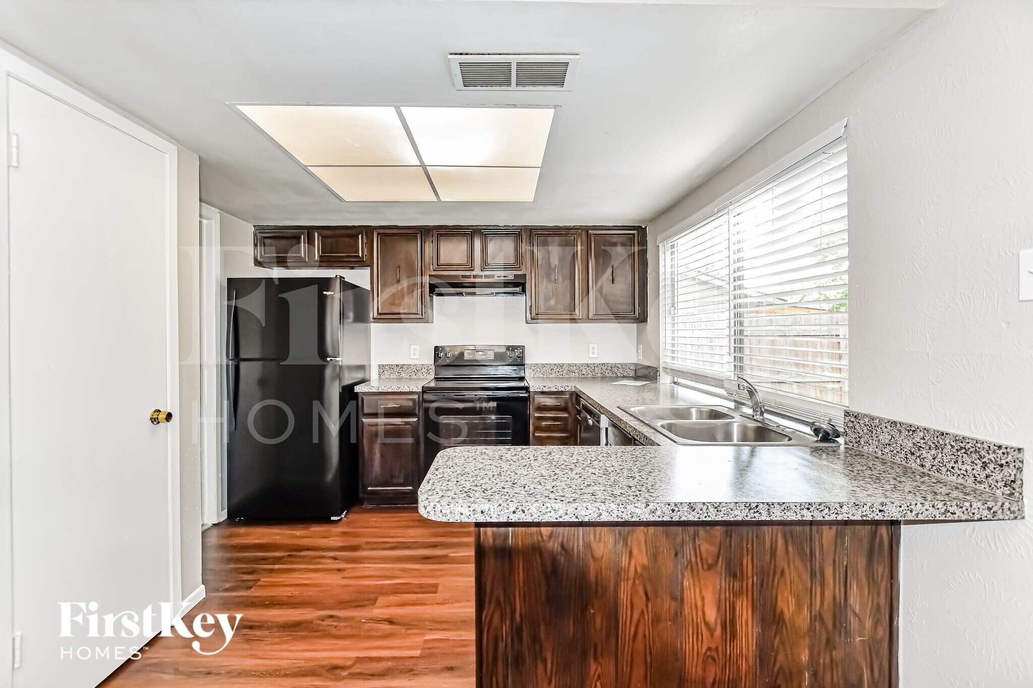 Building Photo - 710 Ravencroft Dr