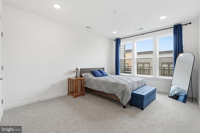 Building Photo - 21950 Garganey Ter