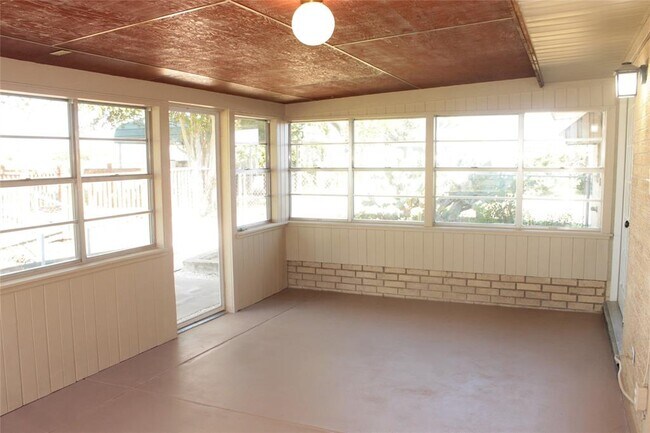 Building Photo - 101 Co Rd 291
