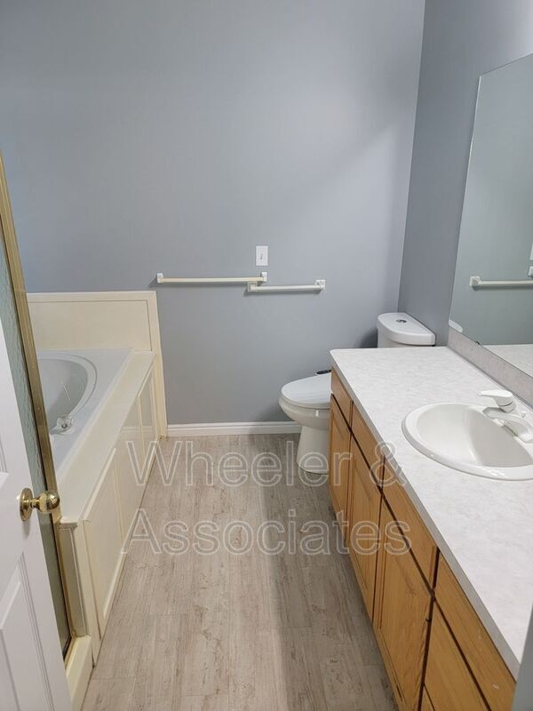 Building Photo - 1106 E 2625 N
