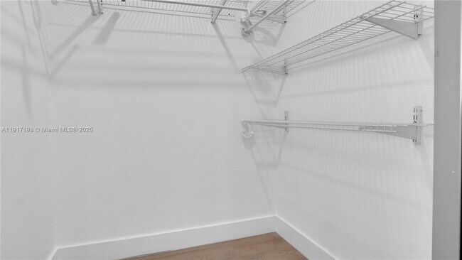 Building Photo - 32 SW 9th St