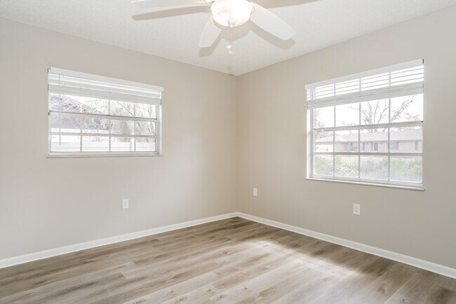 Building Photo - 143 Jenny Way