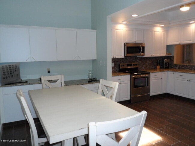 Building Photo - 750 S Orlando Ave