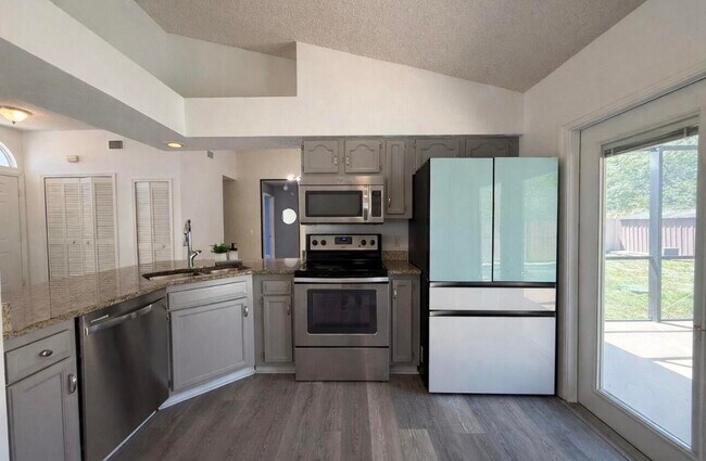 Building Photo - 2230 SE Dill Ln