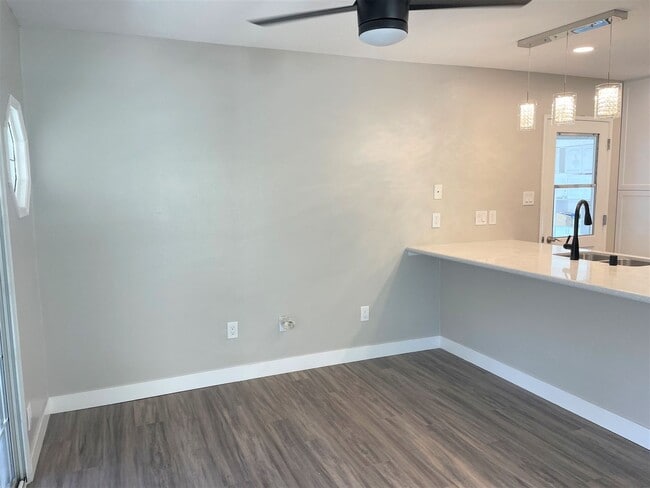 Building Photo - Adorable Riverside Single Story- Just in time for Summer!