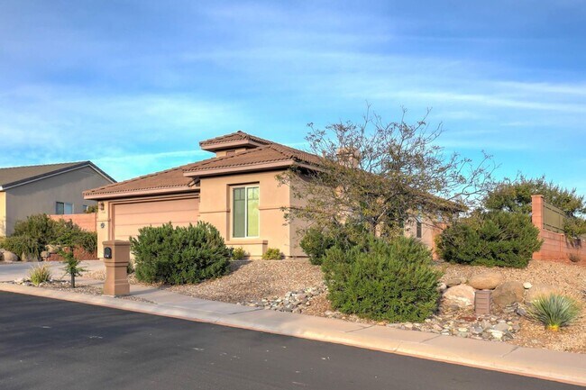 Building Photo - 1960 N Jones Ranch Rd