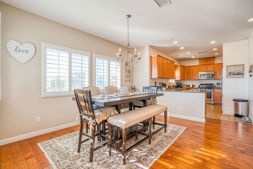 Building Photo - 715 Garonne St