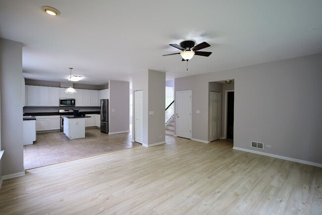 Building Photo - 771 S Sienna Dr