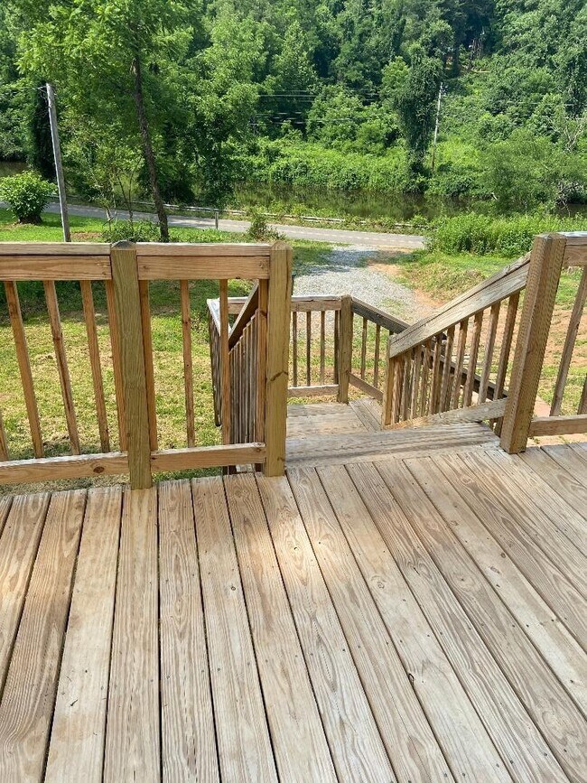 Building Photo - 2 BD/2 BA Trailer Home $1450 Pet Friendly and Students Welcome with Co-Signers