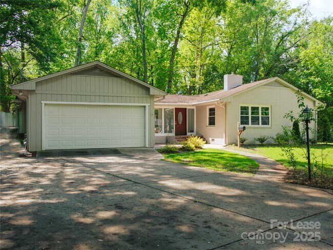 Primary Photo - 1123 Lynbrook Dr