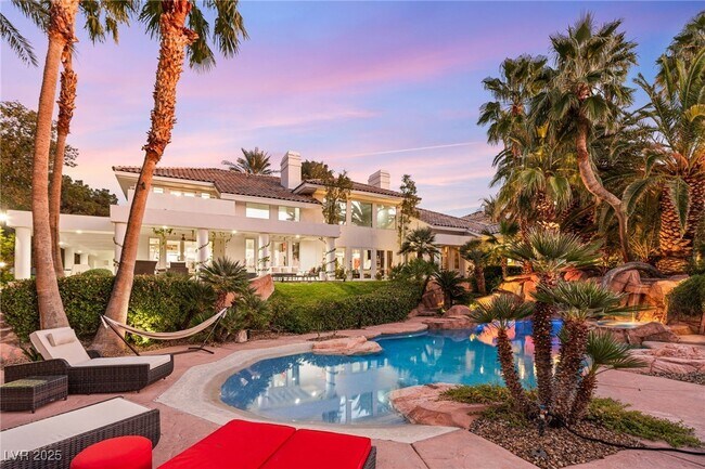 Building Photo - 2057 Troon Dr